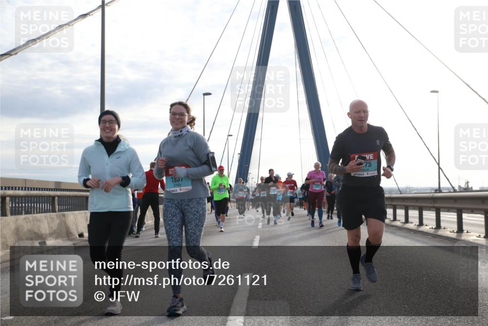 03.10.2024 - Köhlbrandbrückenlauf Jannik Wohlers http://msf.ph/oto/7261121 03.10.2024 09:29:06 Position 1 1857, 75 meine-sportfotos.de