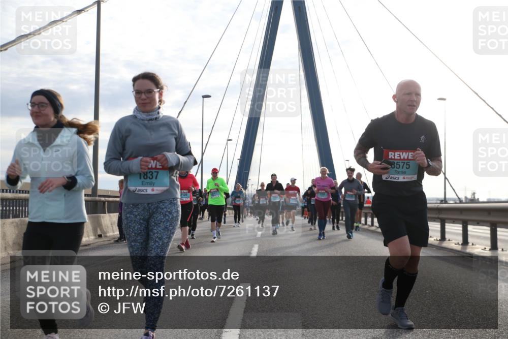 03.10.2024 - Köhlbrandbrückenlauf Jannik Wohlers http://msf.ph/oto/7261137 03.10.2024 09:29:06 Position 1 1837, 2109, 2284, 3575 meine-sportfotos.de