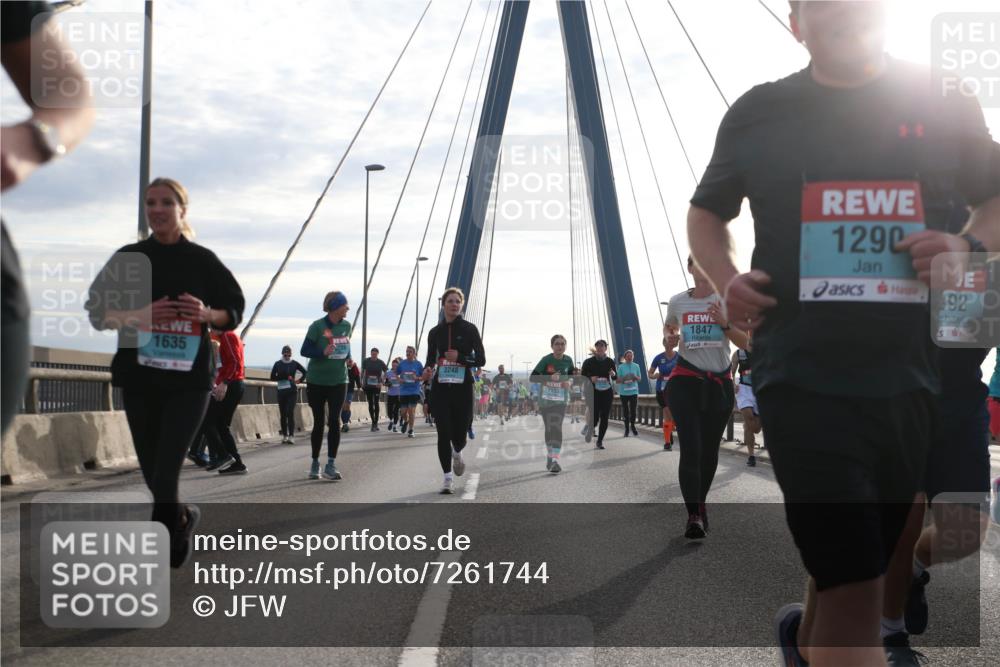 03.10.2024 - Köhlbrandbrückenlauf Jannik Wohlers http://msf.ph/oto/7261744 03.10.2024 09:29:14 Position 1 1635, 3248, 1135, 1847, 1290, 92 meine-sportfotos.de