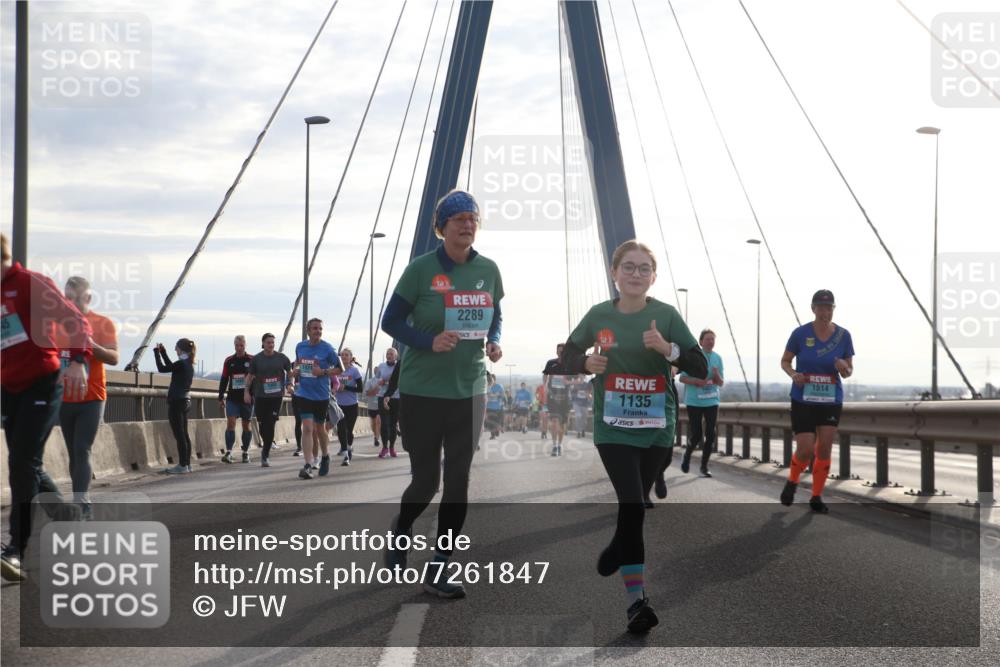 03.10.2024 - Köhlbrandbrückenlauf Jannik Wohlers http://msf.ph/oto/7261847 03.10.2024 09:29:17 Position 1 2289, 1135, 1514 meine-sportfotos.de