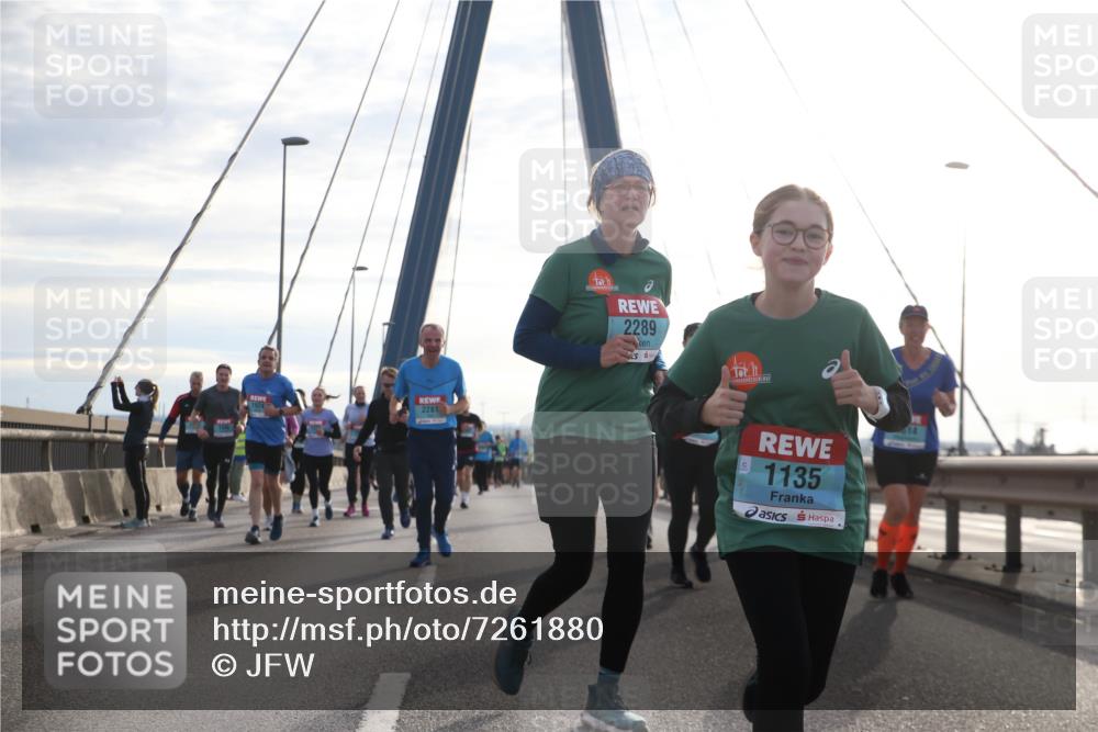 03.10.2024 - Köhlbrandbrückenlauf Jannik Wohlers http://msf.ph/oto/7261880 03.10.2024 09:29:17 Position 1 1924, 2281, 2289, 1135 meine-sportfotos.de