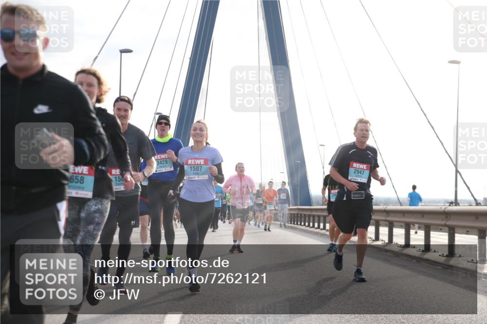 03.10.2024 - Köhlbrandbrückenlauf Jannik Wohlers http://msf.ph/oto/7262121 03.10.2024 09:29:22 Position 1 658, 150, 3429, 1507, 245, 2947 meine-sportfotos.de