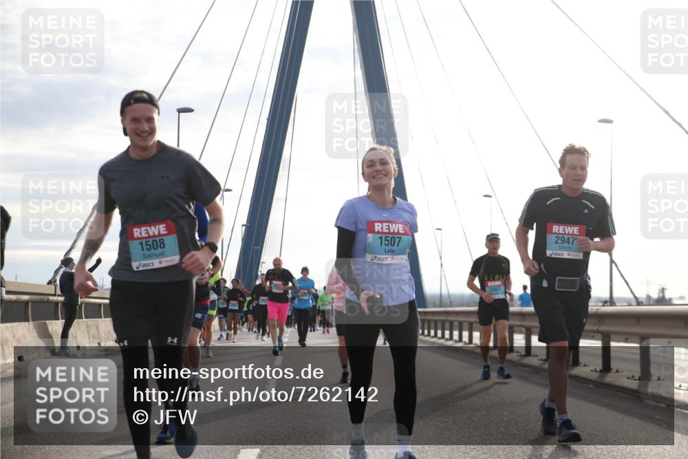 03.10.2024 - Köhlbrandbrückenlauf Jannik Wohlers http://msf.ph/oto/7262142 03.10.2024 09:29:23 Position 1 1508, 1507, 2457, 2947 meine-sportfotos.de