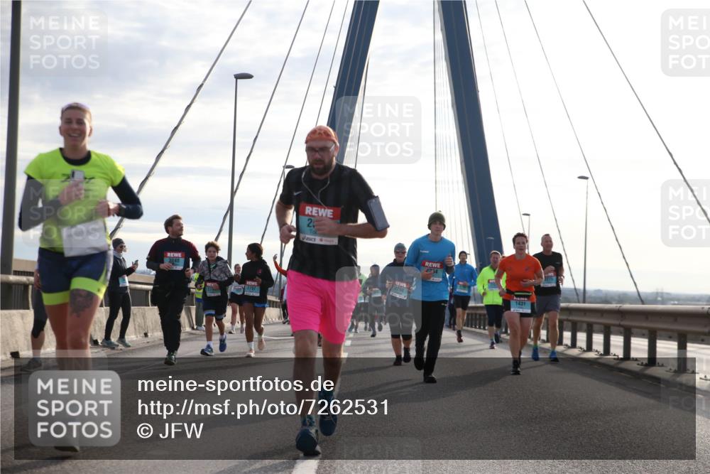 03.10.2024 - Köhlbrandbrückenlauf Jannik Wohlers http://msf.ph/oto/7262531 03.10.2024 09:29:28 Position 1 2248, 275, 2797, 2298, 2234, 1431 meine-sportfotos.de