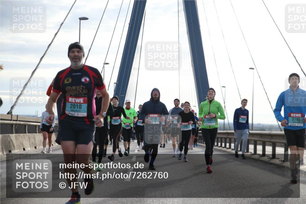 03.10.2024 - Köhlbrandbrückenlauf Jannik Wohlers http://msf.ph/oto/7262760 03.10.2024 09:29:33 Position 1 2010, 2830, 3607, 1646, 2561, 1040, 2705 meine-sportfotos.de