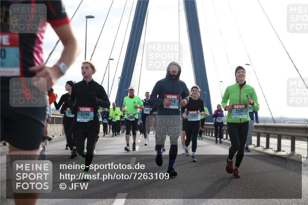 03.10.2024 - Köhlbrandbrückenlauf Jannik Wohlers http://msf.ph/oto/7263109 03.10.2024 09:29:34 Position 1 0, 36, 2290, 830, 2963, 1040, 2561 meine-sportfotos.de