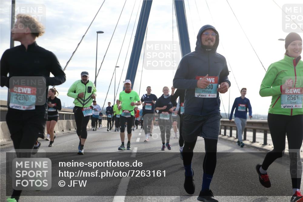 03.10.2024 - Köhlbrandbrückenlauf Jannik Wohlers http://msf.ph/oto/7263161 03.10.2024 09:29:36 Position 1 2290, 2143, 2385, 2963, 2386, 530, 2561 meine-sportfotos.de