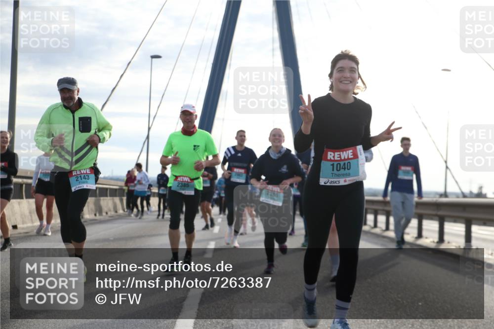 03.10.2024 - Köhlbrandbrückenlauf Jannik Wohlers http://msf.ph/oto/7263387 03.10.2024 09:29:37 Position 1 2143, 2385, 2963, 2386, 1040 meine-sportfotos.de