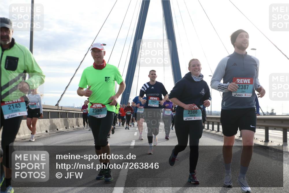 03.10.2024 - Köhlbrandbrückenlauf Jannik Wohlers http://msf.ph/oto/7263846 03.10.2024 09:29:38 Position 1 2143, 2052, 2385, 2041, 2963, 1821, 2386, 2387 meine-sportfotos.de