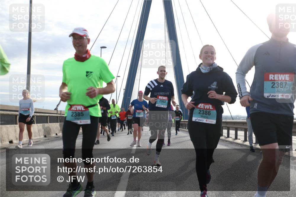 03.10.2024 - Köhlbrandbrückenlauf Jannik Wohlers http://msf.ph/oto/7263854 03.10.2024 09:29:39 Position 1 2052, 2385, 2041, 2963, 2386, 2387 meine-sportfotos.de