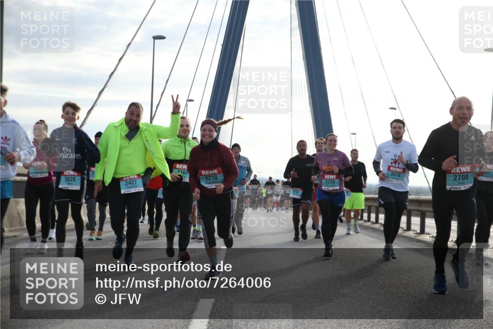 03.10.2024 - Köhlbrandbrückenlauf Jannik Wohlers http://msf.ph/oto/7264006 03.10.2024 09:29:43 Position 1 308, 2426, 21, 2160, 2427, 2210, 1542, 2255, 3076, 2708 meine-sportfotos.de