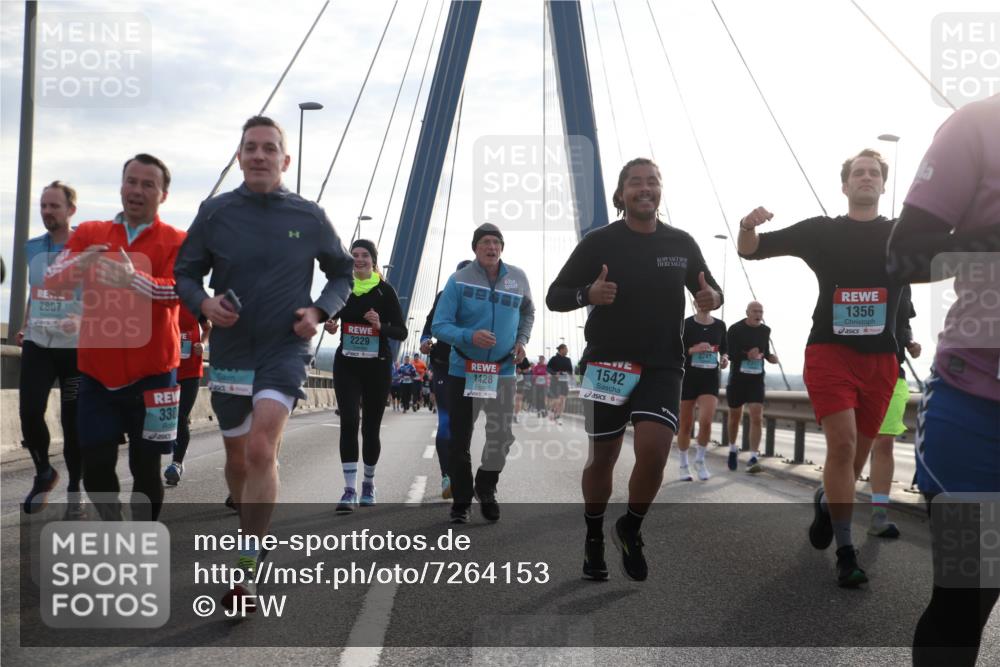 03.10.2024 - Köhlbrandbrückenlauf Jannik Wohlers http://msf.ph/oto/7264153 03.10.2024 09:29:46 Position 1 2807, 330, 2229, 1428, 1542, 2241, 1356 meine-sportfotos.de