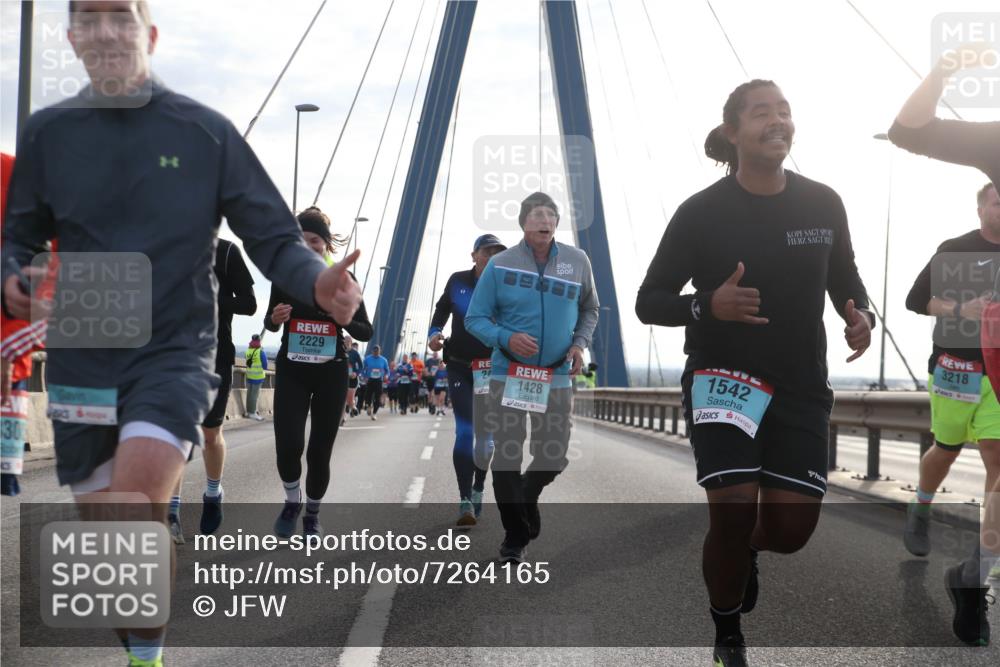 03.10.2024 - Köhlbrandbrückenlauf Jannik Wohlers http://msf.ph/oto/7264165 03.10.2024 09:29:47 Position 1 30, 2229, 24, 1428, 1542, 3218 meine-sportfotos.de