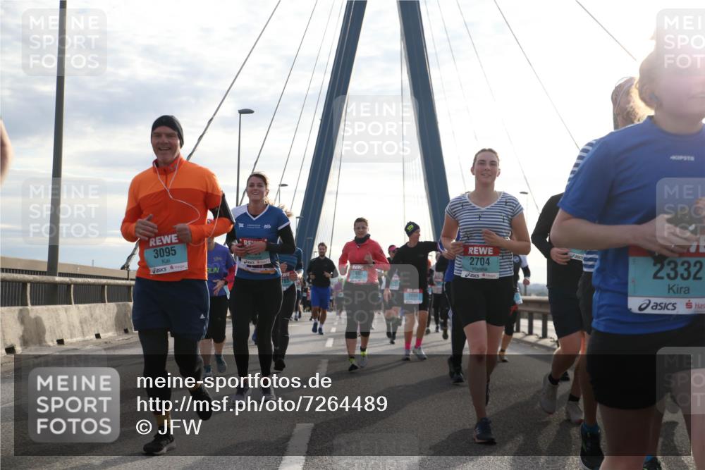 03.10.2024 - Köhlbrandbrückenlauf Jannik Wohlers http://msf.ph/oto/7264489 03.10.2024 09:30:01 Position 1 3095, 2485, 2704, 2332 meine-sportfotos.de