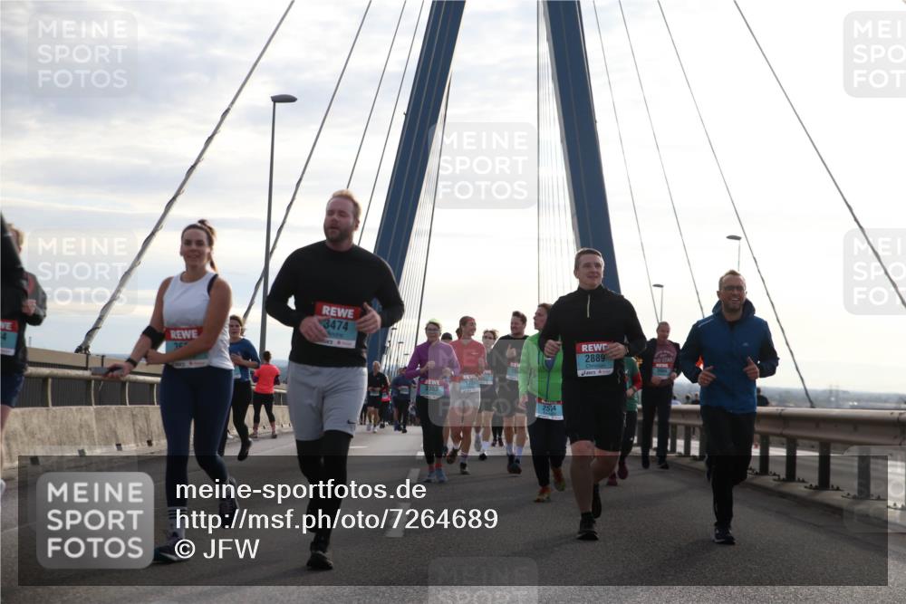 03.10.2024 - Köhlbrandbrückenlauf Jannik Wohlers http://msf.ph/oto/7264689 03.10.2024 09:30:09 Position 1 3474, 12, 1739, 2353, 2514, 2889 meine-sportfotos.de