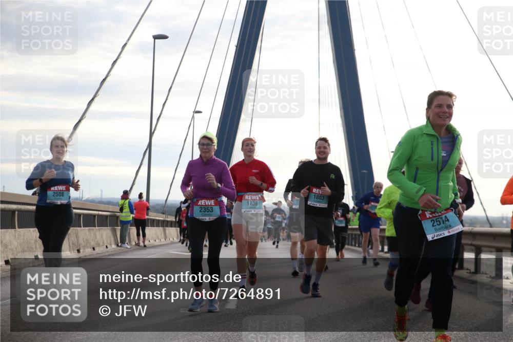 03.10.2024 - Köhlbrandbrückenlauf Jannik Wohlers http://msf.ph/oto/7264891 03.10.2024 09:30:12 Position 1 2508, 1803, 2353, 1739, 2514 meine-sportfotos.de