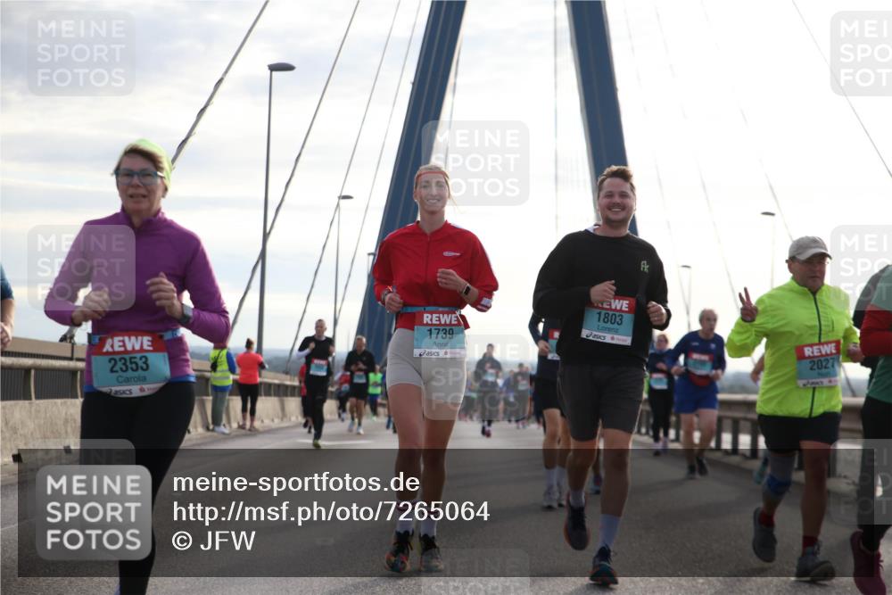03.10.2024 - Köhlbrandbrückenlauf Jannik Wohlers http://msf.ph/oto/7265064 03.10.2024 09:30:13 Position 1 2353, 1739, 1803, 2027 meine-sportfotos.de