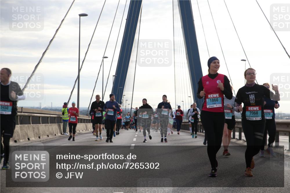 03.10.2024 - Köhlbrandbrückenlauf Jannik Wohlers http://msf.ph/oto/7265302 03.10.2024 09:30:17 Position 1 2518, 3450, 2514, 1434, 2416, 1860, 2751, 2368, 2379 meine-sportfotos.de