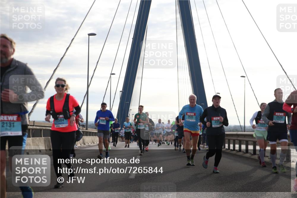 03.10.2024 - Köhlbrandbrückenlauf Jannik Wohlers http://msf.ph/oto/7265844 03.10.2024 09:30:26 Position 1 2131, 504, 1639, 3239, 2635, 237, 2329, 2529 meine-sportfotos.de