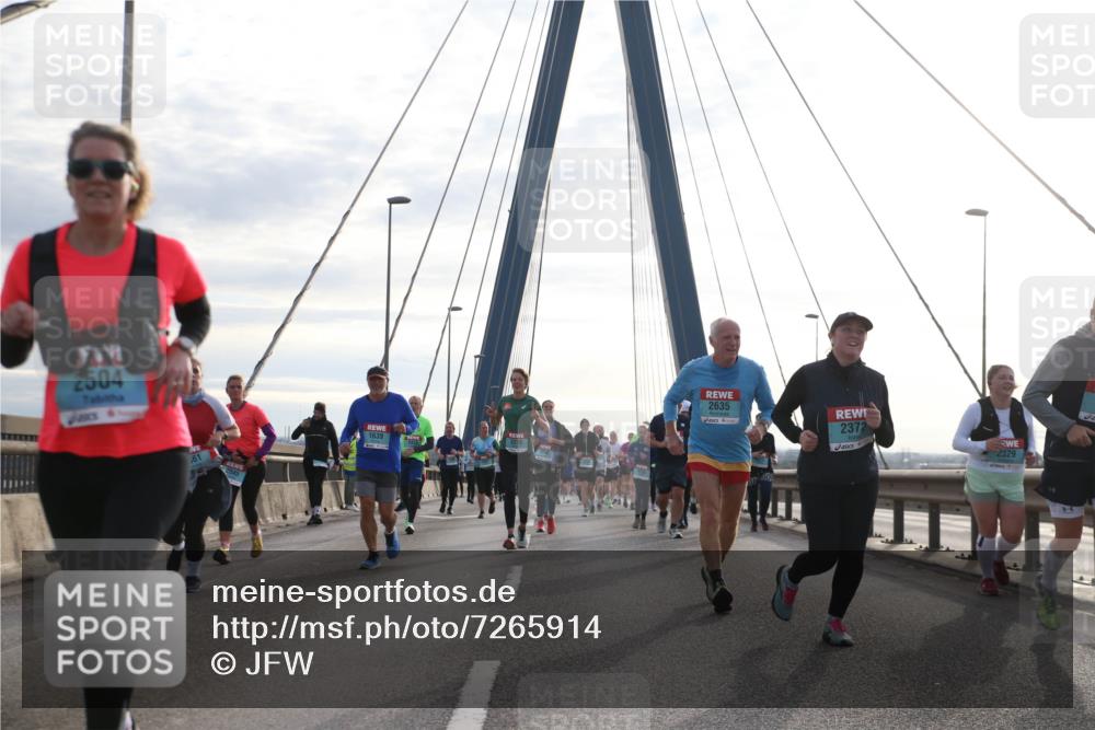 03.10.2024 - Köhlbrandbrückenlauf Jannik Wohlers http://msf.ph/oto/7265914 03.10.2024 09:30:27 Position 1 2504, 890, 1639, 3239, 2635, 2372, 2329, 14 meine-sportfotos.de