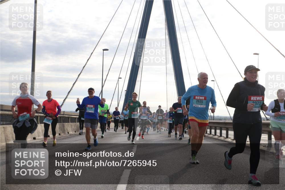 03.10.2024 - Köhlbrandbrückenlauf Jannik Wohlers http://msf.ph/oto/7265945 03.10.2024 09:30:28 Position 1 3361, 1639, 3239, 2635, 2372, 2329 meine-sportfotos.de