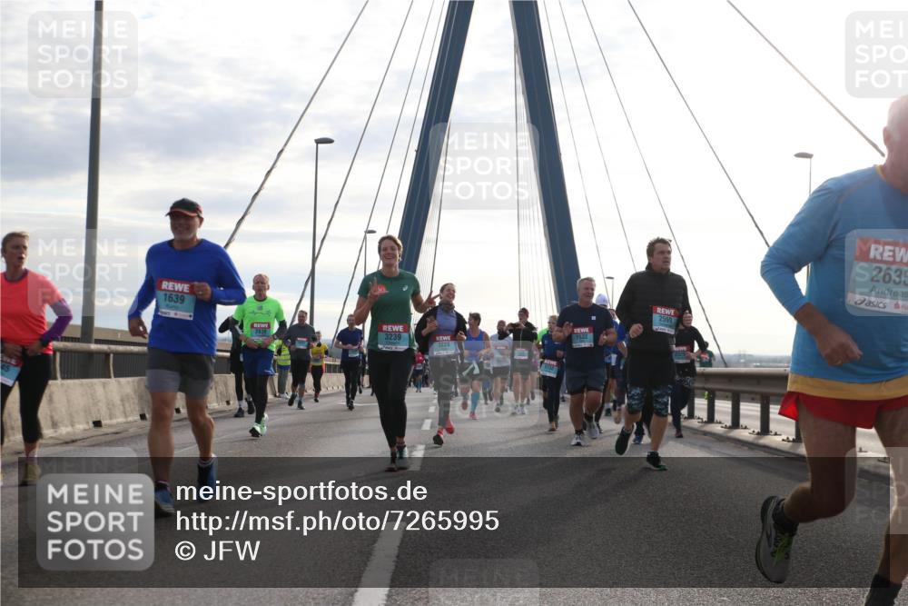 03.10.2024 - Köhlbrandbrückenlauf Jannik Wohlers http://msf.ph/oto/7265995 03.10.2024 09:30:29 Position 1 1639, 3239, 1732, 2599, 1532, 2635 meine-sportfotos.de