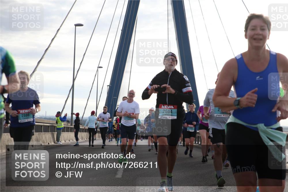 03.10.2024 - Köhlbrandbrückenlauf Jannik Wohlers http://msf.ph/oto/7266211 03.10.2024 09:30:34 Position 1 2886, 243, 2604, 2860 meine-sportfotos.de