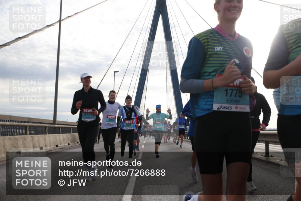 03.10.2024 - Köhlbrandbrückenlauf Jannik Wohlers http://msf.ph/oto/7266888 03.10.2024 09:30:41 Position 1 3727, 3360, 3359, 1775 meine-sportfotos.de