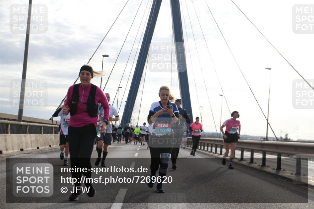 03.10.2024 - Köhlbrandbrückenlauf Jannik Wohlers http://msf.ph/oto/7269620 03.10.2024 09:31:03 Position 1 35, 2417 meine-sportfotos.de