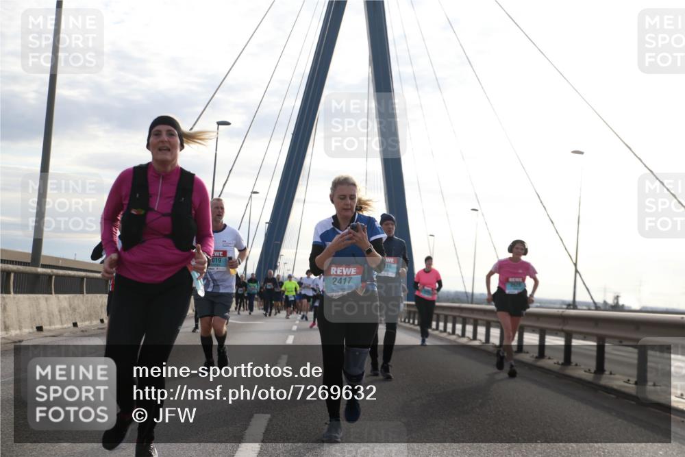 03.10.2024 - Köhlbrandbrückenlauf Jannik Wohlers http://msf.ph/oto/7269632 03.10.2024 09:31:03 Position 1 019, 2417, 16 meine-sportfotos.de