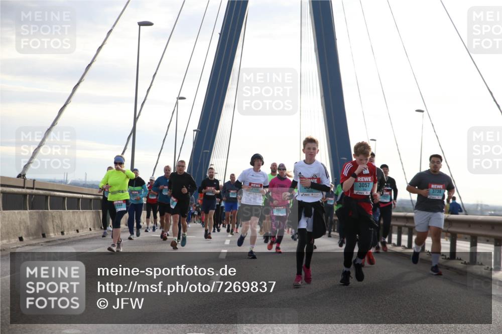 03.10.2024 - Köhlbrandbrückenlauf Jannik Wohlers http://msf.ph/oto/7269837 03.10.2024 09:31:09 Position 1 2888, 3057, 3738, 3188, 2337 meine-sportfotos.de
