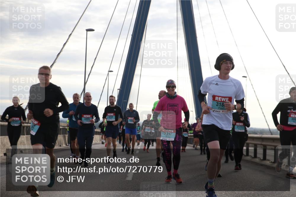 03.10.2024 - Köhlbrandbrückenlauf Jannik Wohlers http://msf.ph/oto/7270779 03.10.2024 09:31:12 Position 1 318, 240, 3259, 3405, 2381, 2337, 309, 2171 meine-sportfotos.de