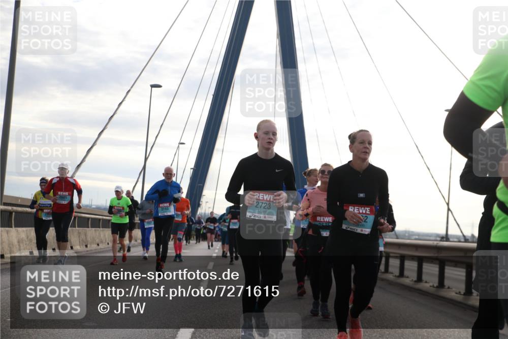 03.10.2024 - Köhlbrandbrückenlauf Jannik Wohlers http://msf.ph/oto/7271615 03.10.2024 09:31:19 Position 1 2601, 3193, 142, 2723, 2574 meine-sportfotos.de