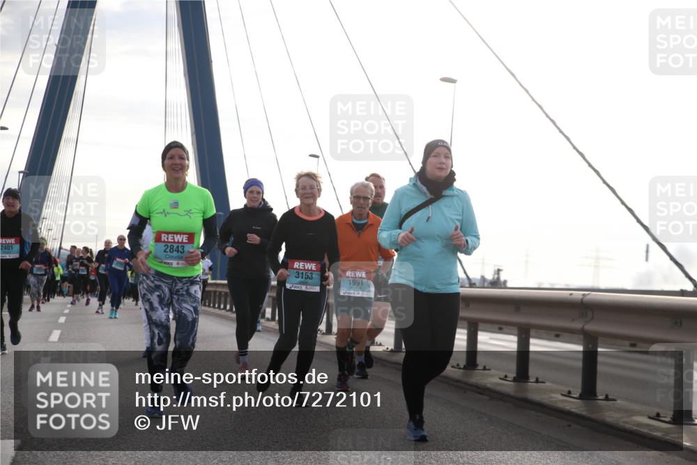 03.10.2024 - Köhlbrandbrückenlauf Jannik Wohlers http://msf.ph/oto/7272101 03.10.2024 09:31:36 Position 1 2401, 2843, 3153, 1991 meine-sportfotos.de