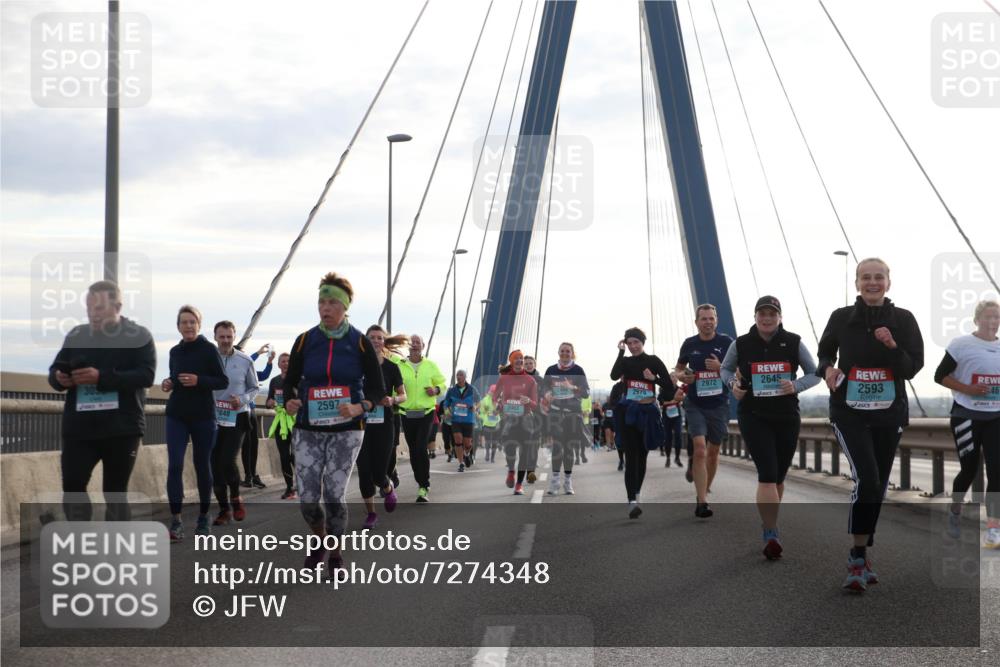 03.10.2024 - Köhlbrandbrückenlauf Jannik Wohlers http://msf.ph/oto/7274348 03.10.2024 09:31:44 Position 1 305, 2597, 2463, 2848, 2645, 2972, 2593, 2973, 46 meine-sportfotos.de