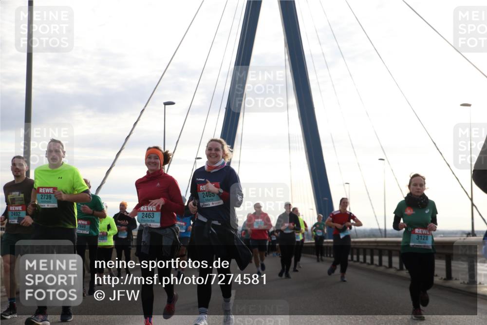 03.10.2024 - Köhlbrandbrückenlauf Jannik Wohlers http://msf.ph/oto/7274581 03.10.2024 09:31:47 Position 1 111, 2739, 2492, 2849, 2463, 2465, 3128 meine-sportfotos.de
