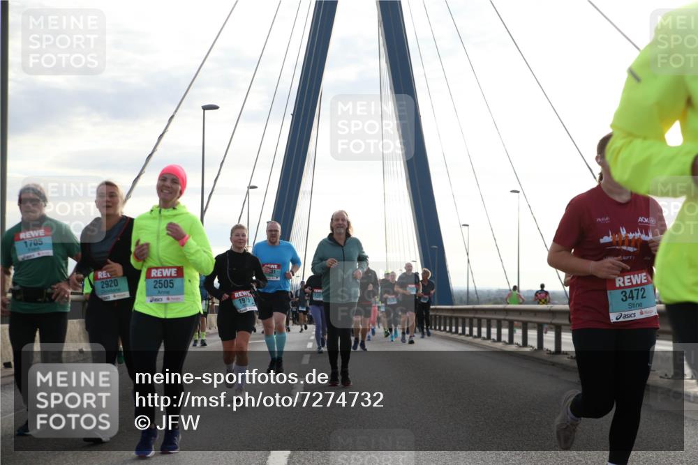 03.10.2024 - Köhlbrandbrückenlauf Jannik Wohlers http://msf.ph/oto/7274732 03.10.2024 09:31:54 Position 1 1705, 2920, 2505, 1975, 3472 meine-sportfotos.de