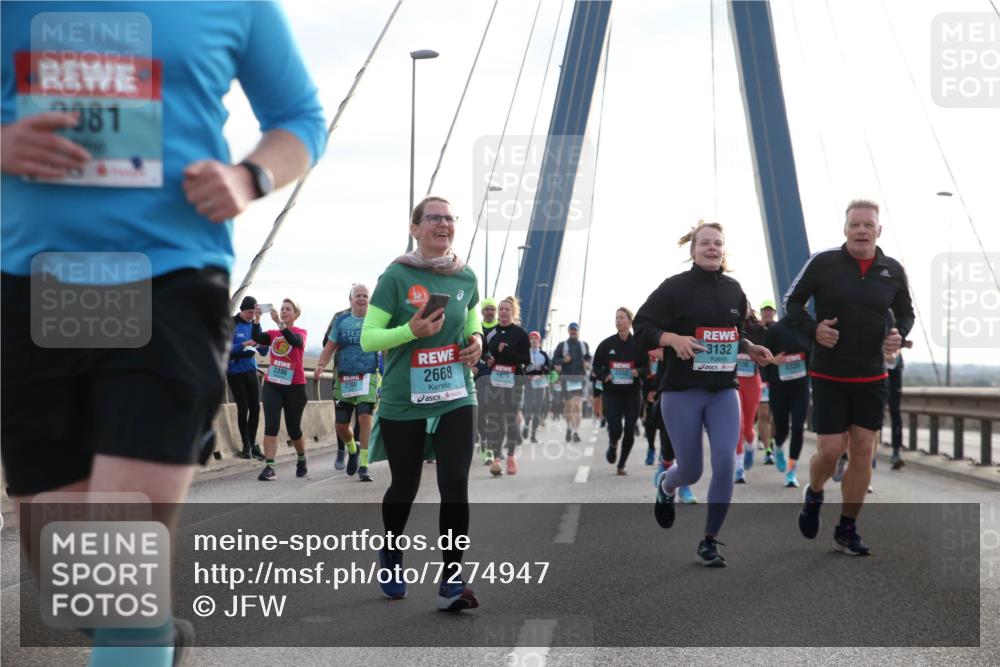 03.10.2024 - Köhlbrandbrückenlauf Jannik Wohlers http://msf.ph/oto/7274947 03.10.2024 09:31:58 Position 1 2381, 2780, 2396, 2668, 1979, 3332, 3132, 3333 meine-sportfotos.de