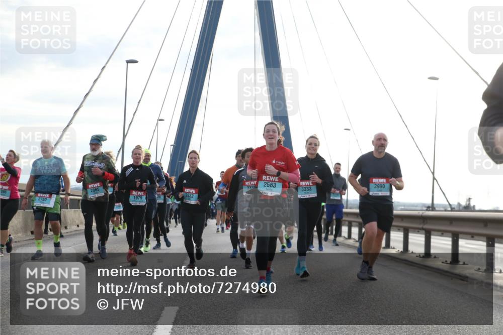 03.10.2024 - Köhlbrandbrückenlauf Jannik Wohlers http://msf.ph/oto/7274980 03.10.2024 09:32:01 Position 1 2396, 2780, 2065, 2563, 2990, 333, 3333, 3332, 1979, 3340 meine-sportfotos.de