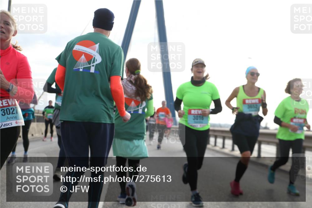 03.10.2024 - Köhlbrandbrückenlauf Jannik Wohlers http://msf.ph/oto/7275613 03.10.2024 09:32:10 Position 1 3027, 3016, 3652 meine-sportfotos.de