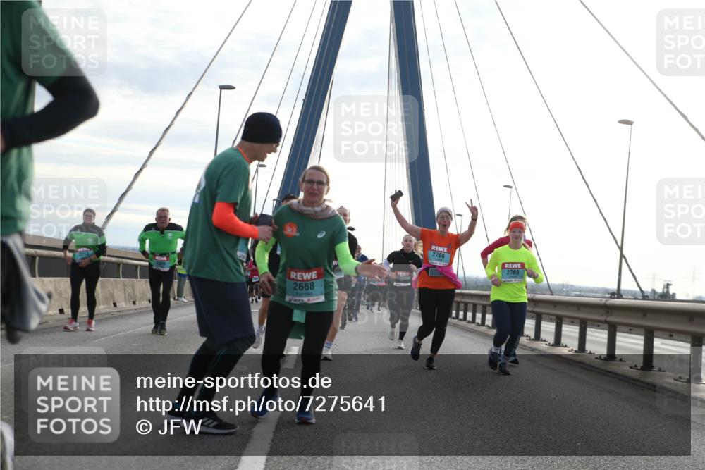 03.10.2024 - Köhlbrandbrückenlauf Jannik Wohlers http://msf.ph/oto/7275641 03.10.2024 09:32:11 Position 1 2668, 2768, 2769 meine-sportfotos.de