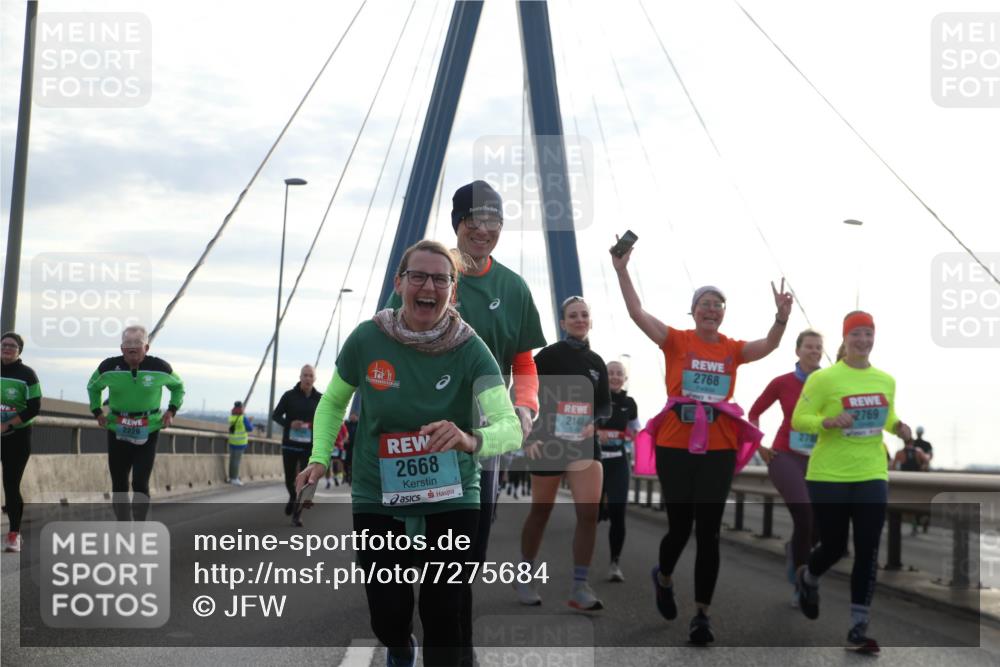 03.10.2024 - Köhlbrandbrückenlauf Jannik Wohlers http://msf.ph/oto/7275684 03.10.2024 09:32:12 Position 1 2226, 2668, 2141, 2768, 2769 meine-sportfotos.de