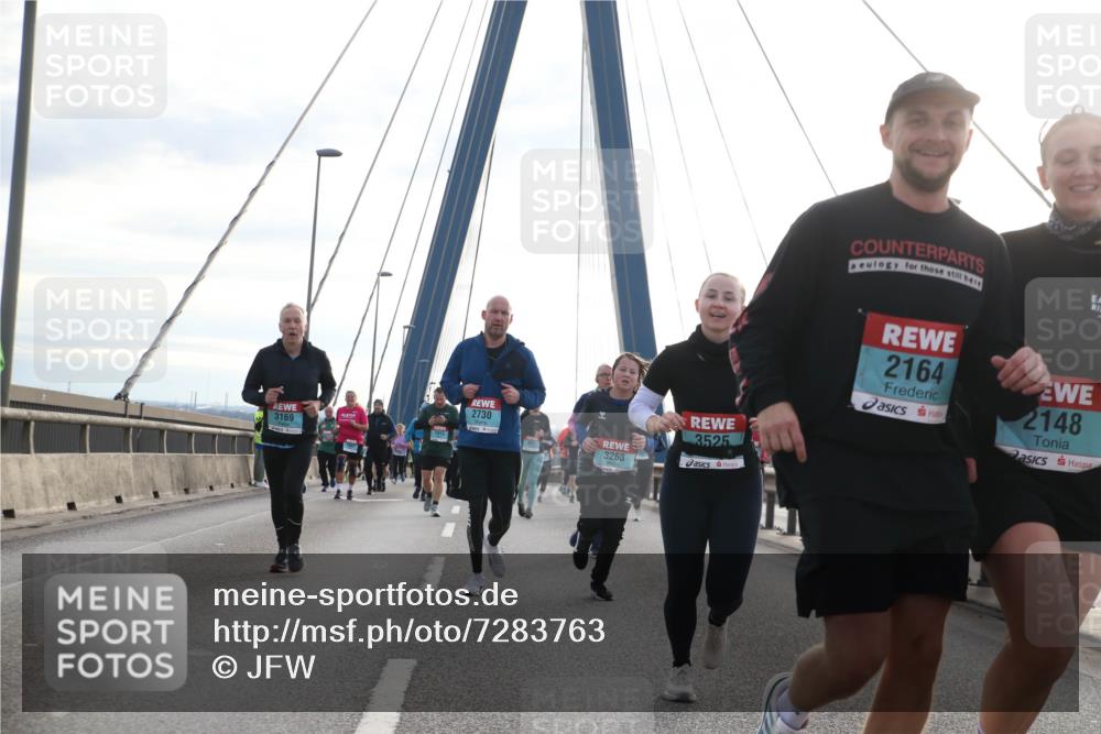 03.10.2024 - Köhlbrandbrückenlauf Jannik Wohlers http://msf.ph/oto/7283763 03.10.2024 09:32:14 Position 1 3169, 2730, 3525, 3263, 2164, 2148 meine-sportfotos.de