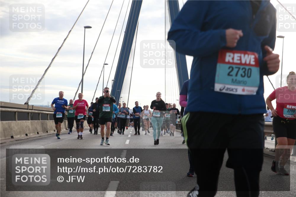 03.10.2024 - Köhlbrandbrückenlauf Jannik Wohlers http://msf.ph/oto/7283782 03.10.2024 09:32:17 Position 1 1913, 2074, 3019, 2730, 3200 meine-sportfotos.de