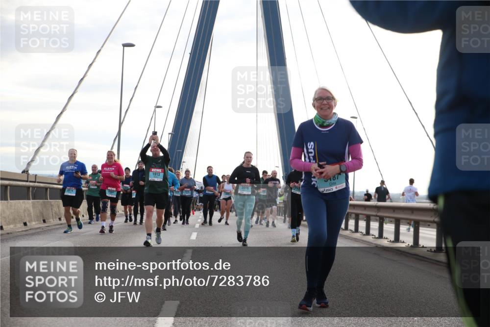 03.10.2024 - Köhlbrandbrückenlauf Jannik Wohlers http://msf.ph/oto/7283786 03.10.2024 09:32:17 Position 1 2074, 1913, 3019, 3351, 187 meine-sportfotos.de