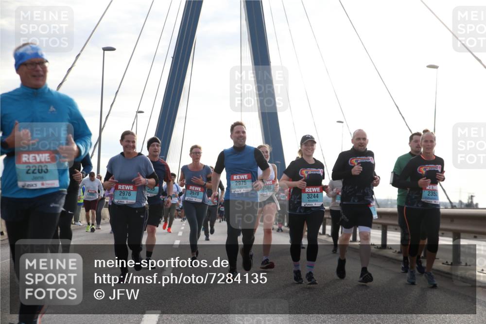 03.10.2024 - Köhlbrandbrückenlauf Jannik Wohlers http://msf.ph/oto/7284135 03.10.2024 09:32:23 Position 1 2203, 2976, 595, 3570, 2975, 3569, 3244, 2352 meine-sportfotos.de