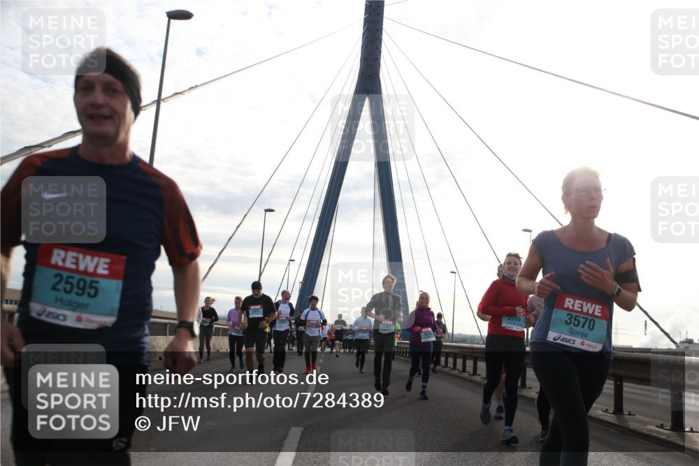 03.10.2024 - Köhlbrandbrückenlauf Jannik Wohlers http://msf.ph/oto/7284389 03.10.2024 09:32:26 Position 1 2595, 2637, 2302, 2700, 3570 meine-sportfotos.de