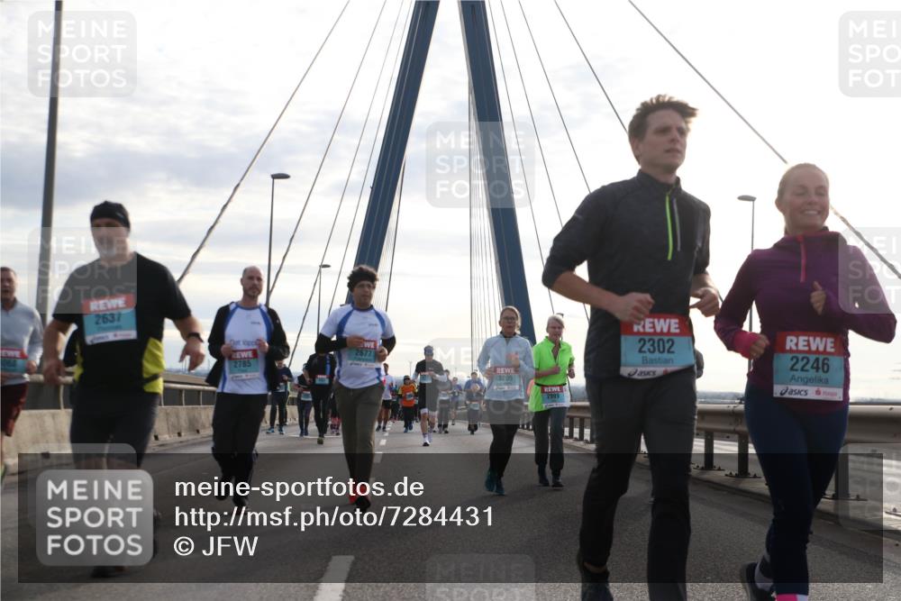 03.10.2024 - Köhlbrandbrückenlauf Jannik Wohlers http://msf.ph/oto/7284431 03.10.2024 09:32:29 Position 1 2637, 2677, 2785, 3205, 2999, 2302, 2246 meine-sportfotos.de