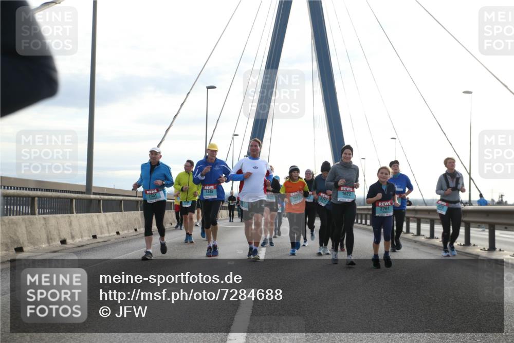 03.10.2024 - Köhlbrandbrückenlauf Jannik Wohlers http://msf.ph/oto/7284688 03.10.2024 09:32:38 Position 1 2331, 1445, 2254, 1621, 2762, 1622, 2761 meine-sportfotos.de