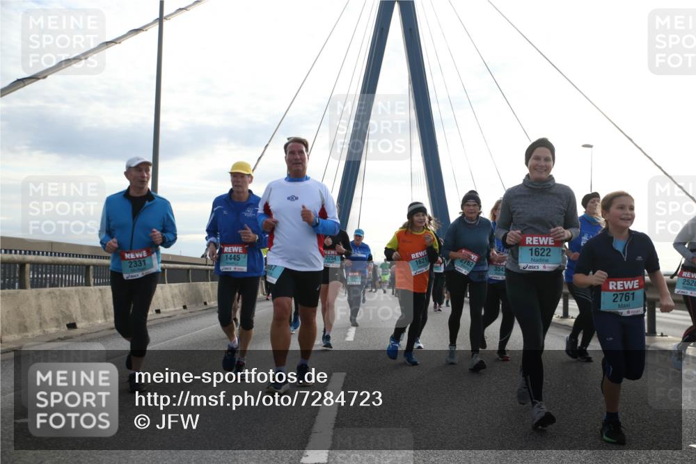 03.10.2024 - Köhlbrandbrückenlauf Jannik Wohlers http://msf.ph/oto/7284723 03.10.2024 09:32:40 Position 1 2331, 1445, 087, 2254, 2774, 1621, 1622, 2762, 354, 2761, 2520 meine-sportfotos.de